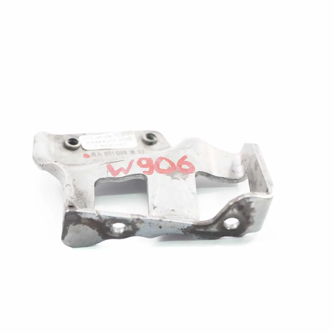 Mercedes Sprinter W906 OM651 Support de fixation réservoir à vide - SKU A6510981639 - Numéro de pièce A6510981639