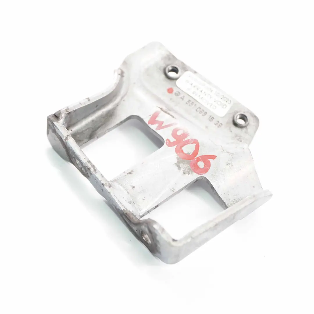 Mercedes Sprinter W906 OM651 Support de fixation réservoir à vide - SKU A6510981639 - Numéro de pièce A6510981639