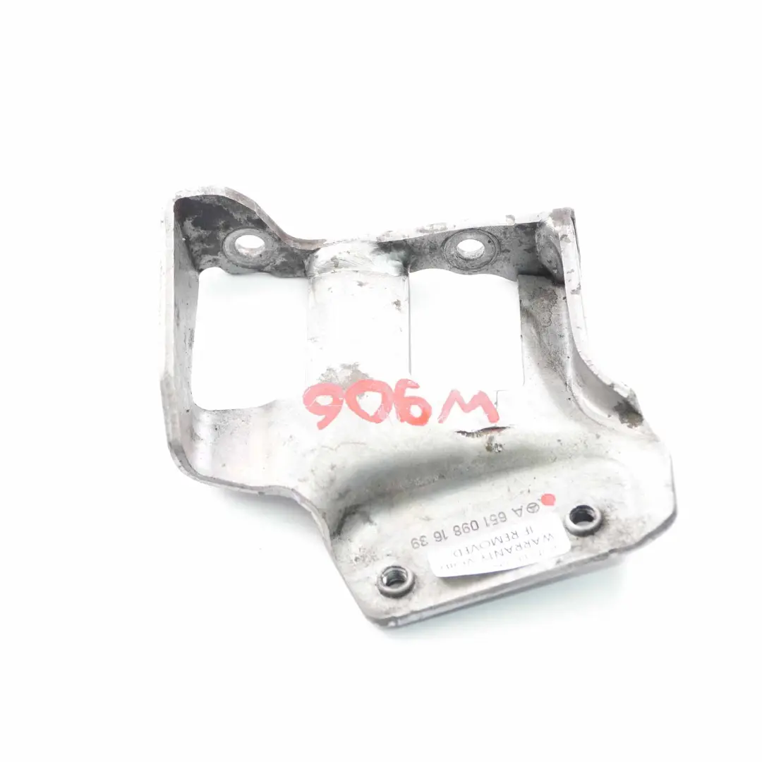 Mercedes Sprinter W906 OM651 Support de fixation réservoir à vide - SKU A6510981639 - Numéro de pièce A6510981639