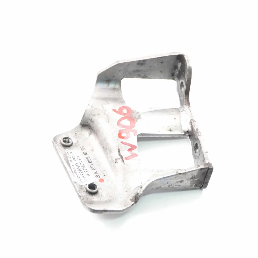 Mercedes Sprinter W906 OM651 Support de fixation réservoir à vide - SKU A6510981639 - Numéro de pièce A6510981639