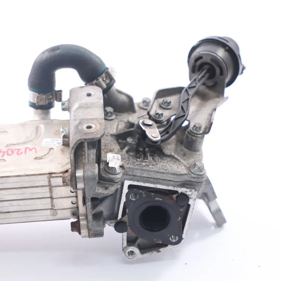 OM651 Diesel EGR Valve With EGR Exhaust Cooler to Mercedes W204 W212 with Part number A6511400775 Mercedes W204 W212 OM651 Diesel EGR Valve With EGR Exhaust Cooler - SKU A6511400700-1 - Part number A6511400775