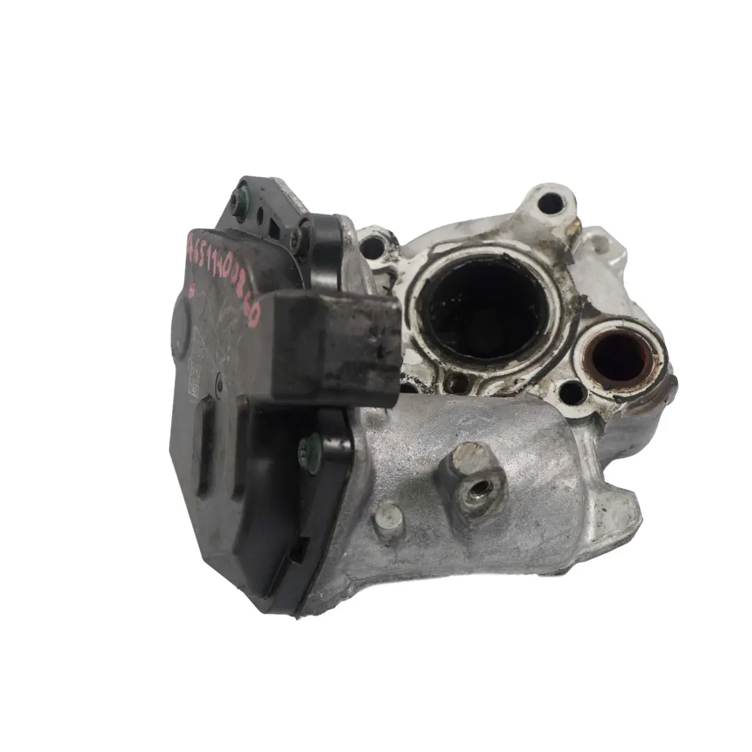 OM651 Ricircolo Gas Valvola EGR A6511400360 per Mercedes W212 Sprinter W906 con numero di parte A6511400860 Mercedes W212 Sprinter W906 OM651 Ricircolo Gas Valvola EGR A6511400360 - SKU A6511400860 - Numero di parte A6511400860