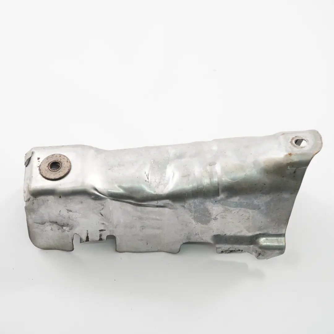 OM651 Piastra di schermatura del collettore di scarico per Mercedes W205 con numero di parte A6511420021 Mercedes W205 OM651 Piastra di schermatura del collettore di scarico - SKU A6511420021 - Numero di parte A6511420021