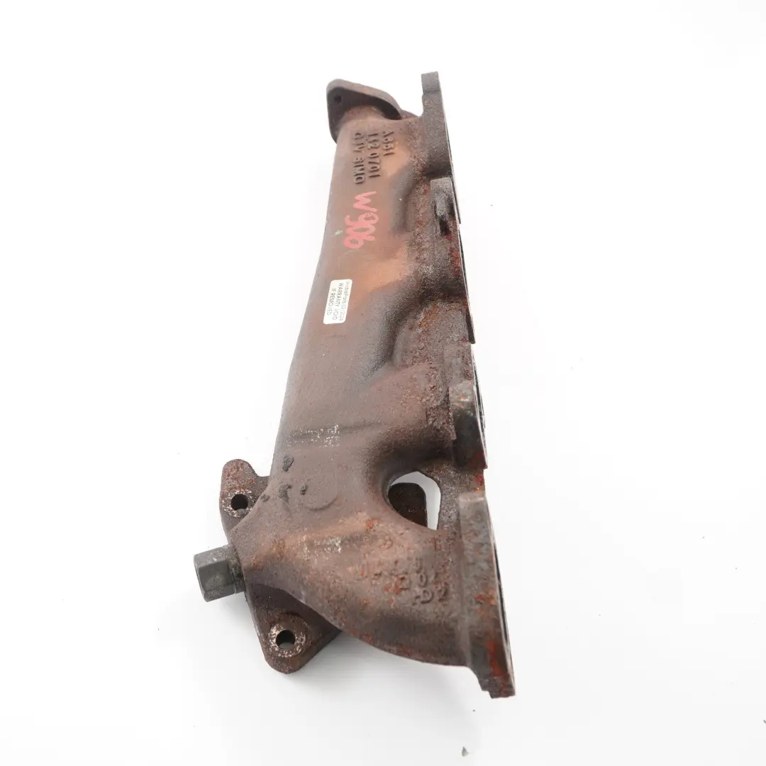 OM651 Diesel Engine Gas Exhaust Manifold to Mercedes Sprinter W906 with Part number A6511420701 Mercedes Sprinter W906 OM651 Diesel Engine Gas Exhaust Manifold - SKU A6511420701 - Part number A6511420701