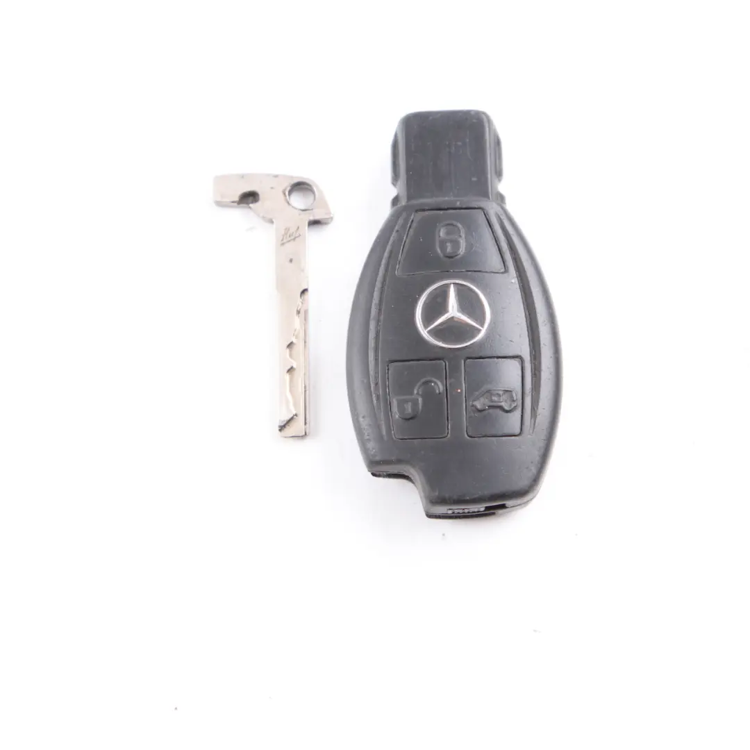 Mercedes W639 OM651.940 136CV Module l'unité moteur ECU Kit Cle - SKU A6511501879-1 - Numéro de pièce A6511501879