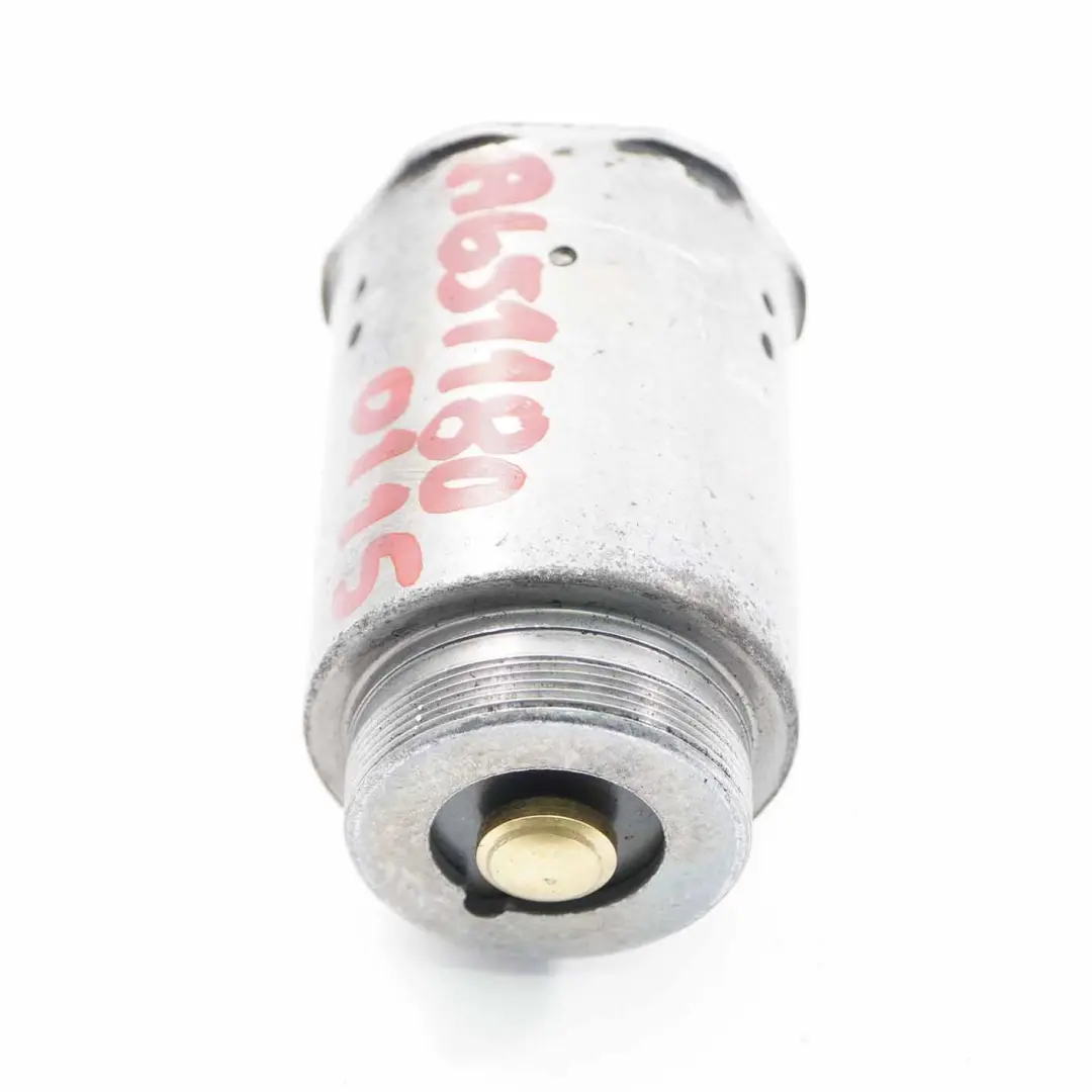 Oil Pressure Sensor Mercedes W906 OM651.955 Engine Selenoid Valve to with Part number A6511800115 Oil Pressure Sensor Mercedes W906 OM651.955 Engine Selenoid Valve - SKU A6511800115 - Part number A6511800115