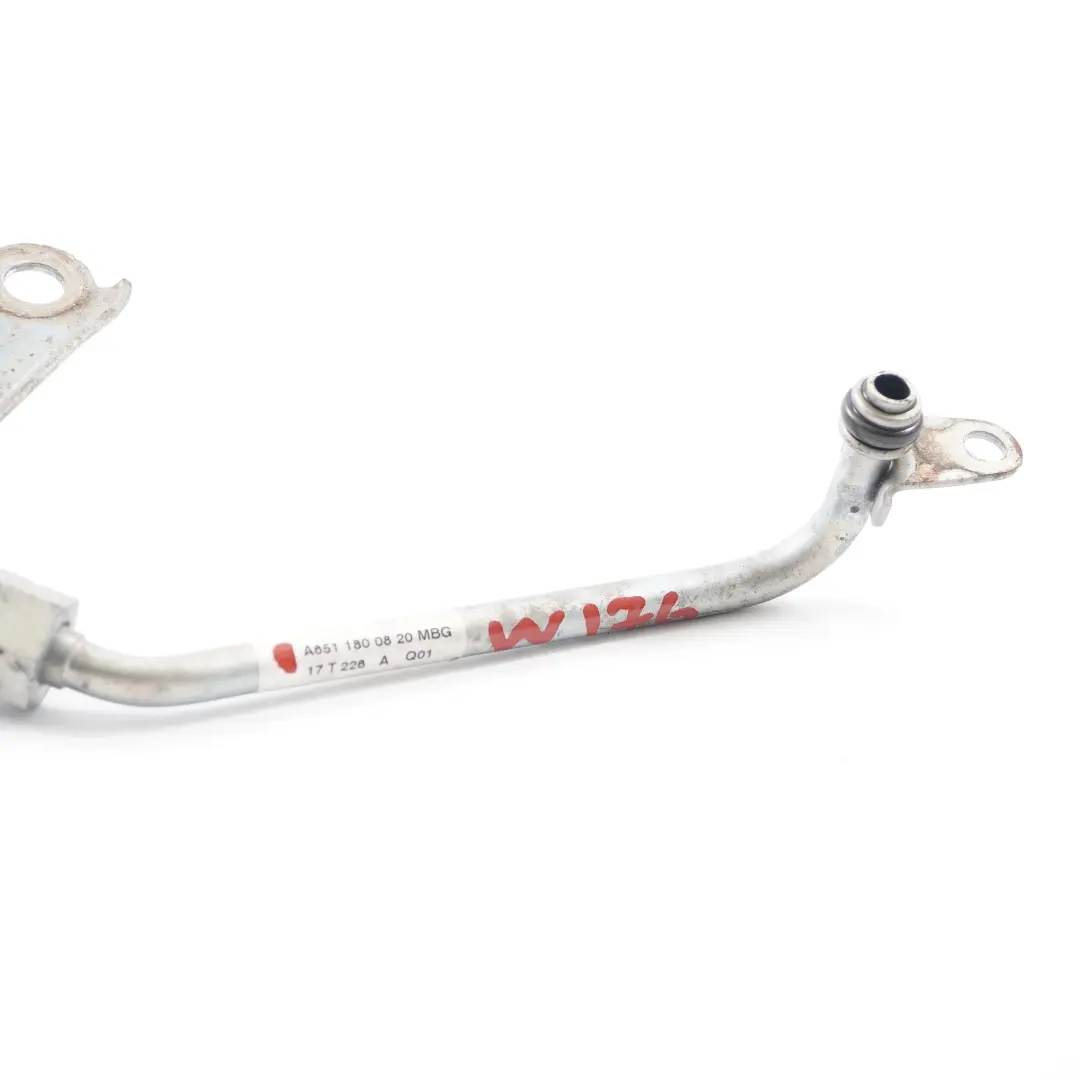 OM651 Tubo de alimentación de aceite del turbo Línea lubricación para Mercedes W176 con número de pieza A6511800820 Mercedes W176 OM651 Tubo de alimentación de aceite del turbo Línea lubricación - SKU A6511800820 - Número de pieza A6511800820