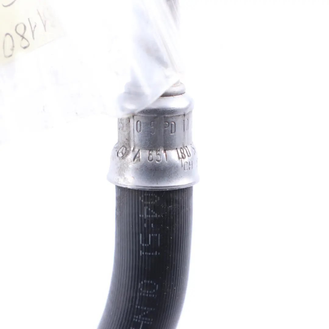 M651 Rohr Automatikgetriebe Ölkühler Zuleitung für Mercedes C205 mit Teilenummer A6511805730 Mercedes C205 M651 Rohr Automatikgetriebe Ölkühler Zuleitung - SKU A6511805730 - Teilenummer A6511805730