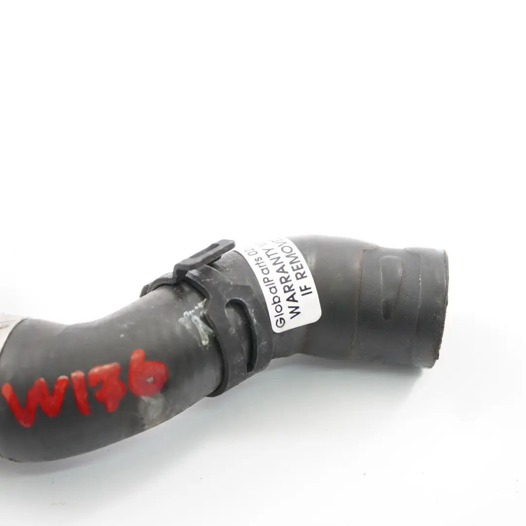 OM651 tubo refrigerante portante olio acqua scambiatore di calore per Mercedes W176 con numero di parte A6512000082 Mercedes W176 OM651 tubo refrigerante portante olio acqua scambiatore di calore - SKU A6512000082 - Numero di parte A6512000082