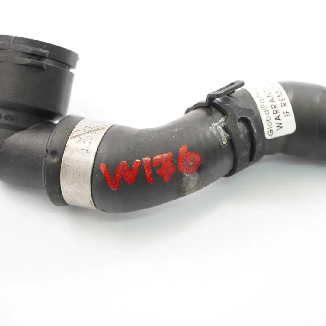 Mercedes W176 OM651 Kühlmittelschlauch Träger Öl Wasser Wärmetauscher - SKU A6512000082 - Teilenummer A6512000082