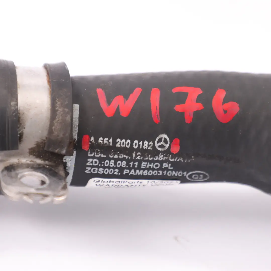 Manguera de agua Mercedes W176 W246 Diesel OM651 Refrigeración para con número de pieza A6512000182 Manguera de agua Mercedes W176 W246 Diesel OM651 Refrigeración - SKU A6512000182 - Número de pieza A6512000182
