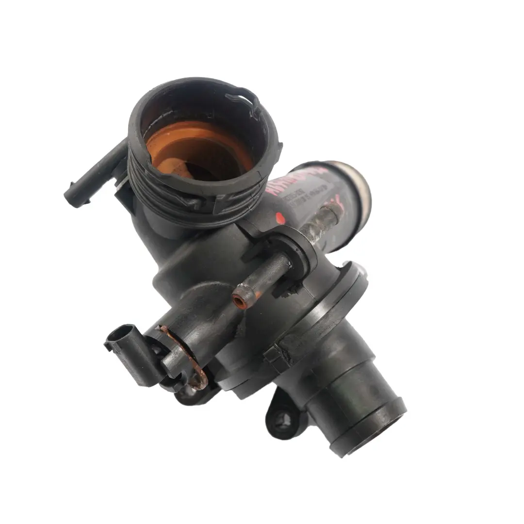 OM651 Boitier thermostat refroidissement pour Mercedes Sprinter W906 à propos du numéro de pièce A6512000615 Mercedes Sprinter W906 OM651 Boitier thermostat refroidissement - SKU A6512000615 - Numéro de pièce A6512000615