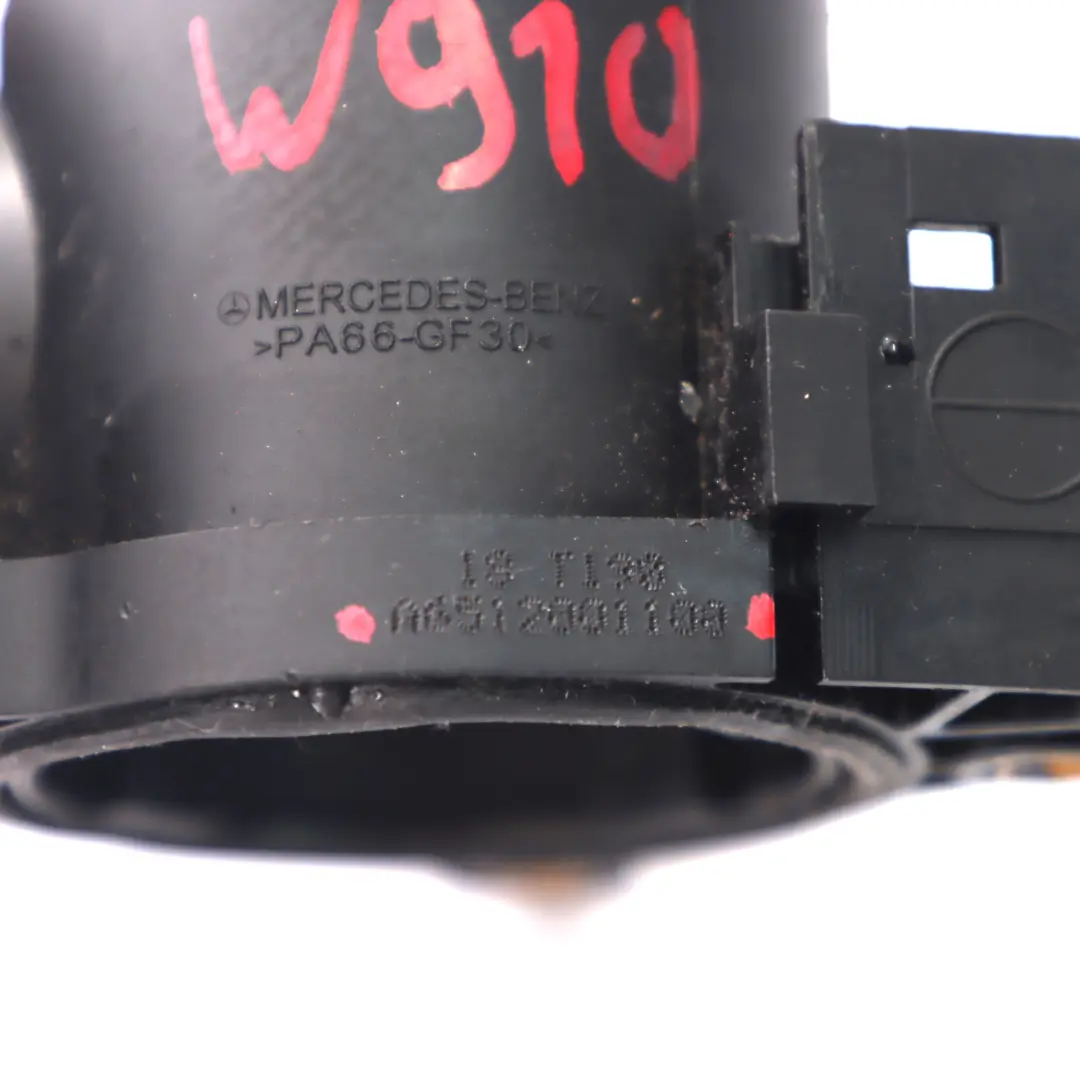 OM651 Diesel Termostato Alloggiamento Unità per Mercedes W910 con numero di parte A6512001100 Mercedes W910 OM651 Diesel Termostato Alloggiamento Unità - SKU A6512001100 - Numero di parte A6512001100