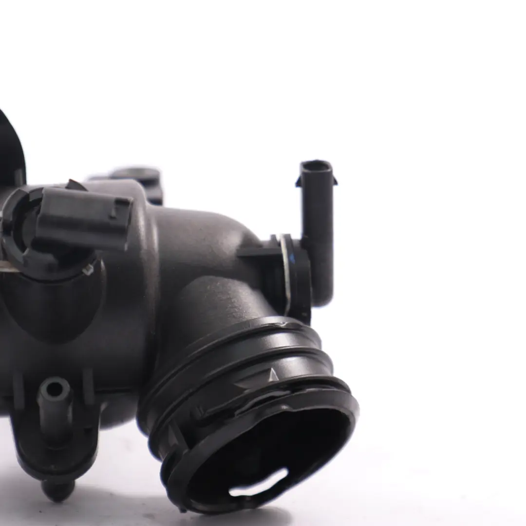 Thermostat Refroidissement Unité Refroidissement OM651 Diesel pour Mercedes W204 W212 à propos du numéro de pièce A6512001715 Mercedes W204 W212 Thermostat Refroidissement Unité Refroidissement OM651 Diesel - SKU A6512001715 - Numéro de pièce A6512001715