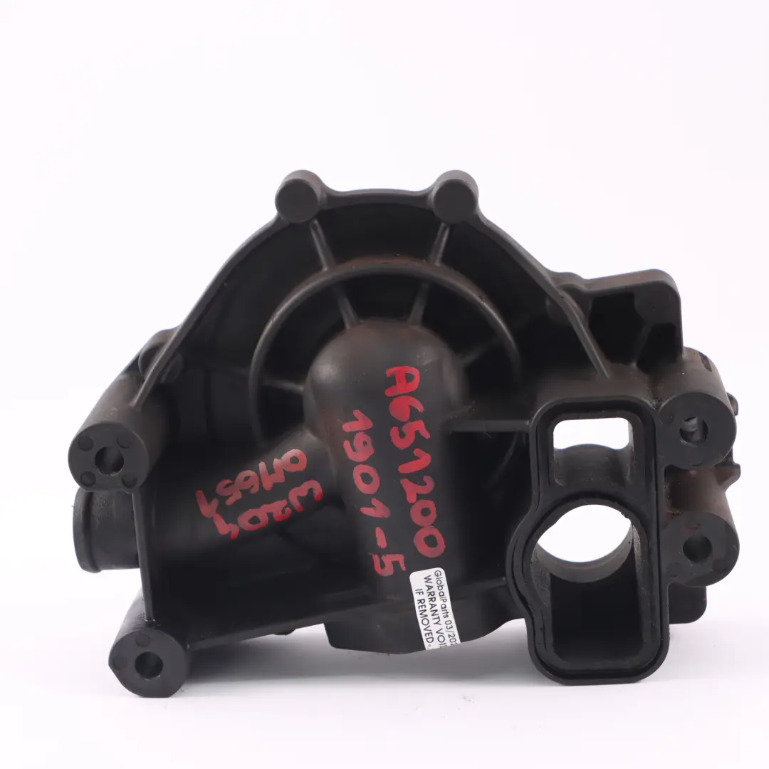  Boîtier de pompe à eau Mercedes W204 W212 W221 OM651 Pump Casing A6512001501 - SKU A6512001901-5 - Numéro de pièce A6512001901