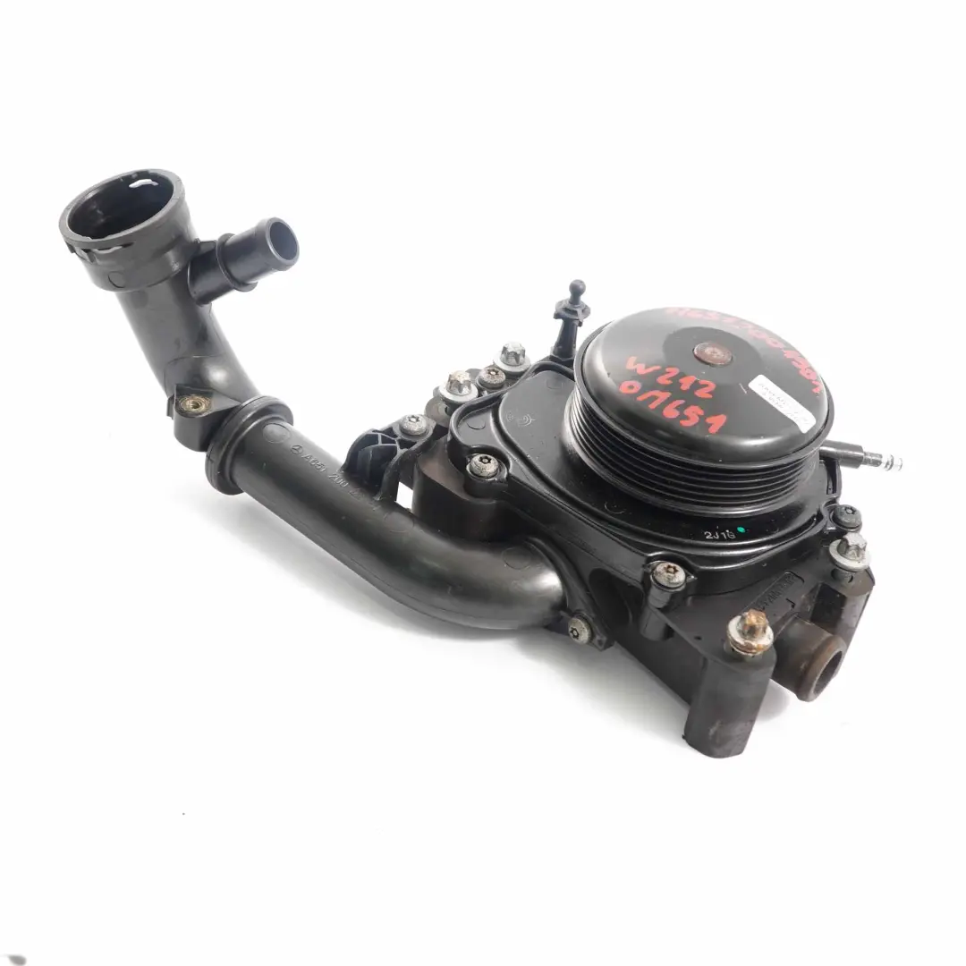 Pompa Acqua Motore Mercedes W204 W212 W221 OM651 Unità Refrigerante per con numero di parte A6512001901 Pompa Acqua Motore Mercedes W204 W212 W221 OM651 Unità Refrigerante - SKU A6512001901 - Numero di parte A6512001901