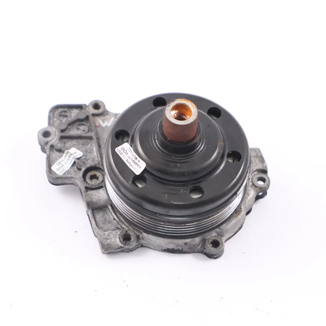 Bomba de Agua Bomba de Refrigerante Diesel para Mercedes W906 CDI Motor con número de pieza A6512002002 Mercedes W906 CDI Motor Bomba de Agua Bomba de Refrigerante Diesel - SKU A6512002002 - Número de pieza A6512002002