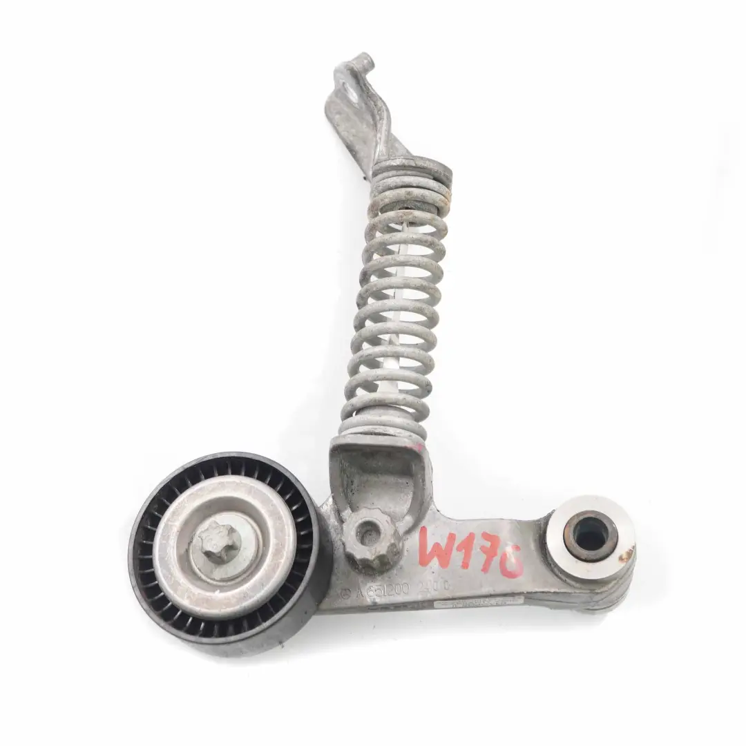 Tensor correa del motor Mercedes W176 W246 polea transmisión OM651 para con número de pieza A6512002400 Tensor correa del motor Mercedes W176 W246 polea transmisión OM651 - SKU A6512002400 - Número de pieza A6512002400