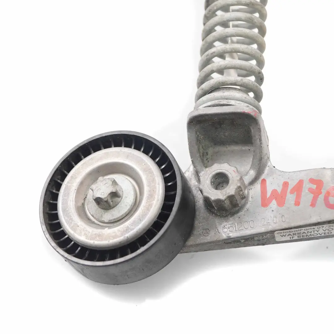 Tensor correa del motor Mercedes W176 W246 polea transmisión OM651 para con número de pieza A6512002400 Tensor correa del motor Mercedes W176 W246 polea transmisión OM651 - SKU A6512002400 - Número de pieza A6512002400
