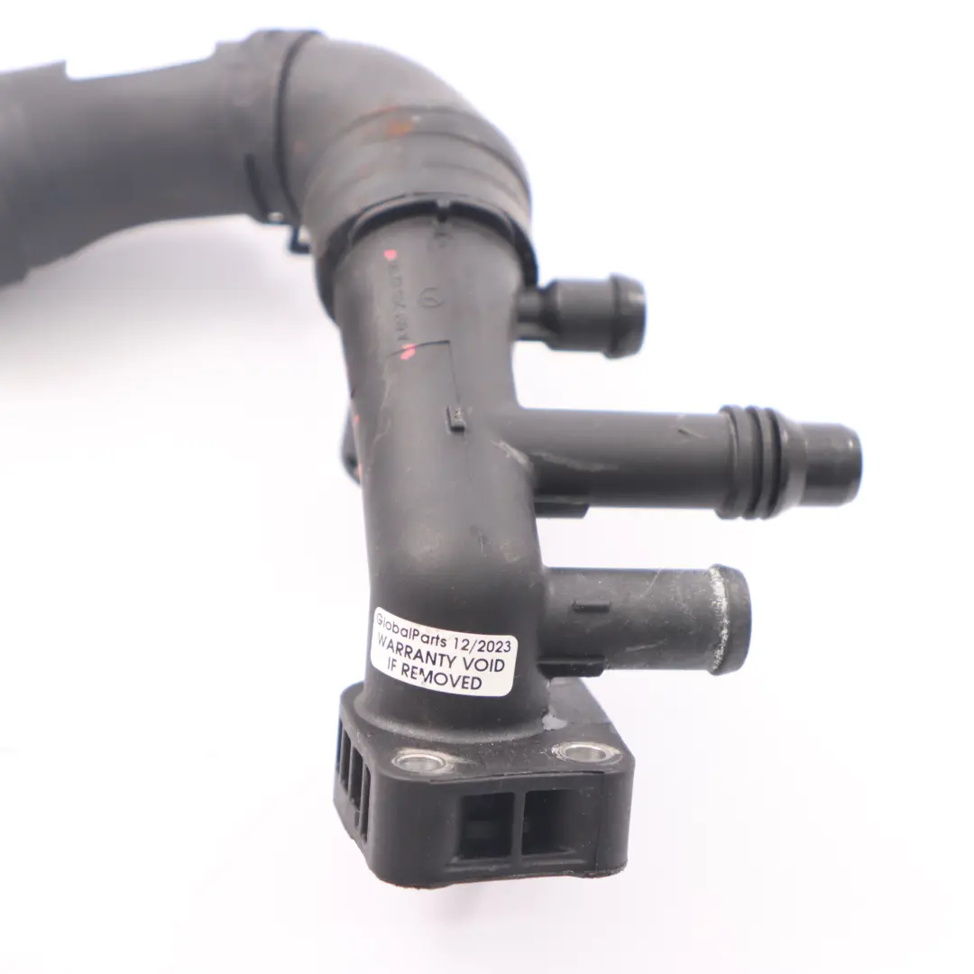Tuyau d'eau Mercedes Sprinter W910 OM651 Conduite du liquide A6512030200 pour à propos du numéro de pièce A6512003202 Tuyau d'eau Mercedes Sprinter W910 OM651 Conduite du liquide A6512030200 - SKU A6512003202 - Numéro de pièce A6512003202