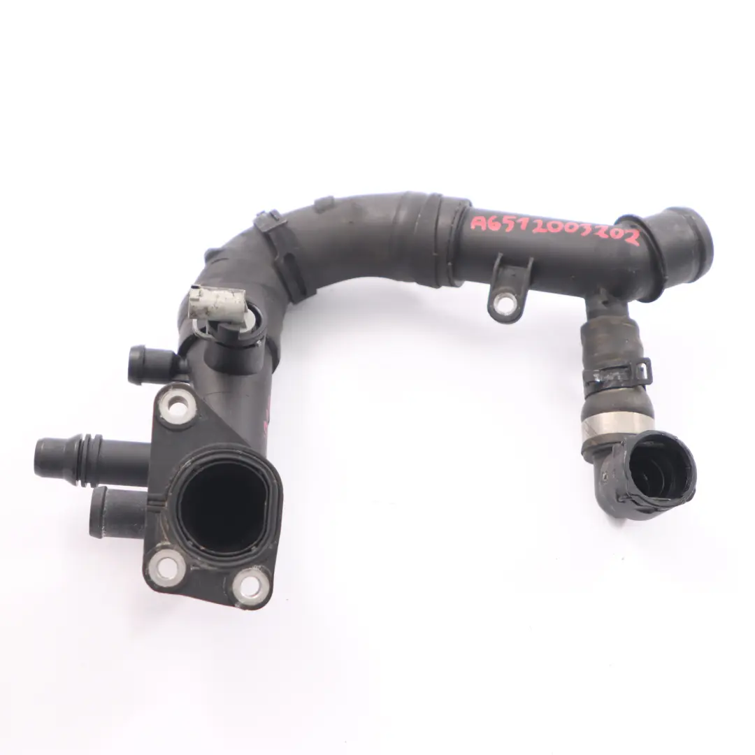 Tuyau d'eau Mercedes Sprinter W910 OM651 Conduite du liquide A6512030200 pour à propos du numéro de pièce A6512003202 Tuyau d'eau Mercedes Sprinter W910 OM651 Conduite du liquide A6512030200 - SKU A6512003202 - Numéro de pièce A6512003202