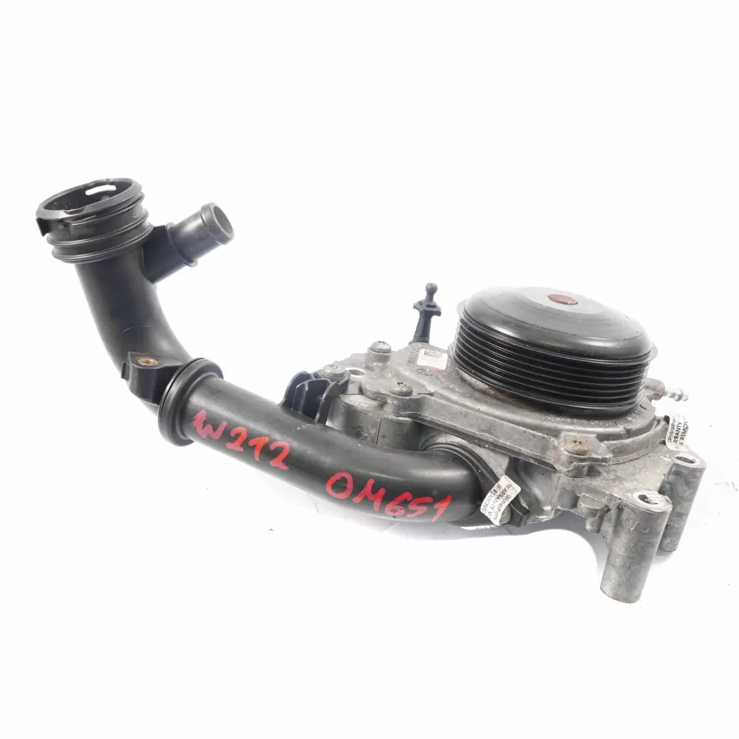 OM651 Diesel Pompa dell'acqua Ausiliaria Pompa per Mercedes W212 con numero di parte A6512007701 Mercedes W212 OM651 Diesel Pompa dell'acqua Ausiliaria Pompa - SKU A6512007701 - Numero di parte A6512007701