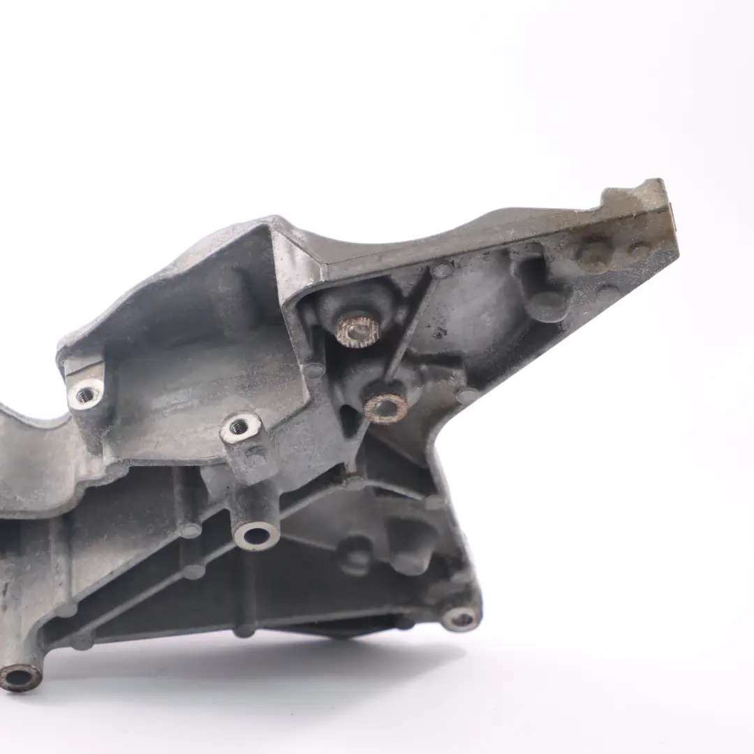 Mercedes W910 OM651 Supporto componenti accessori motore - SKU A6512010600 - Numero di parte A6512010600