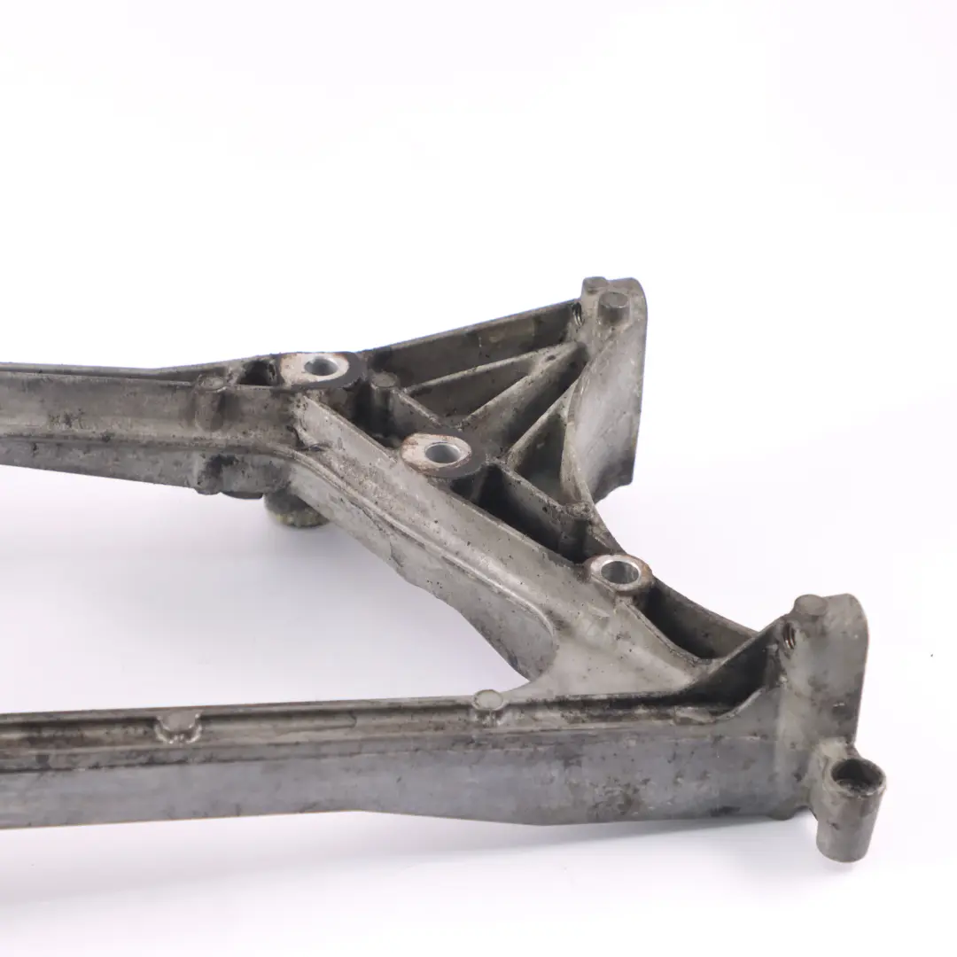 Träger Mercedes W205 Diesel OM651 Riemenspanner Motor-Zubehör Halterung für mit Teilenummer A6512011109 Träger Mercedes W205 Diesel OM651 Riemenspanner Motor-Zubehör Halterung - SKU A6512011109 - Teilenummer A6512011109