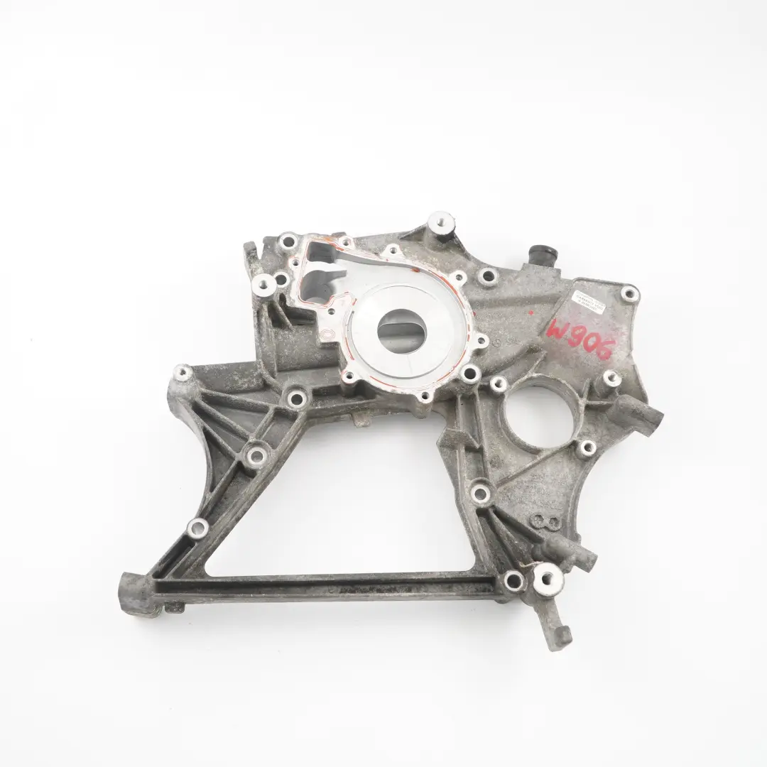 Mercedes Sprinter W906 OM651 Support montage pompe eau liquide - SKU A6512011409 - Numéro de pièce A6512011409