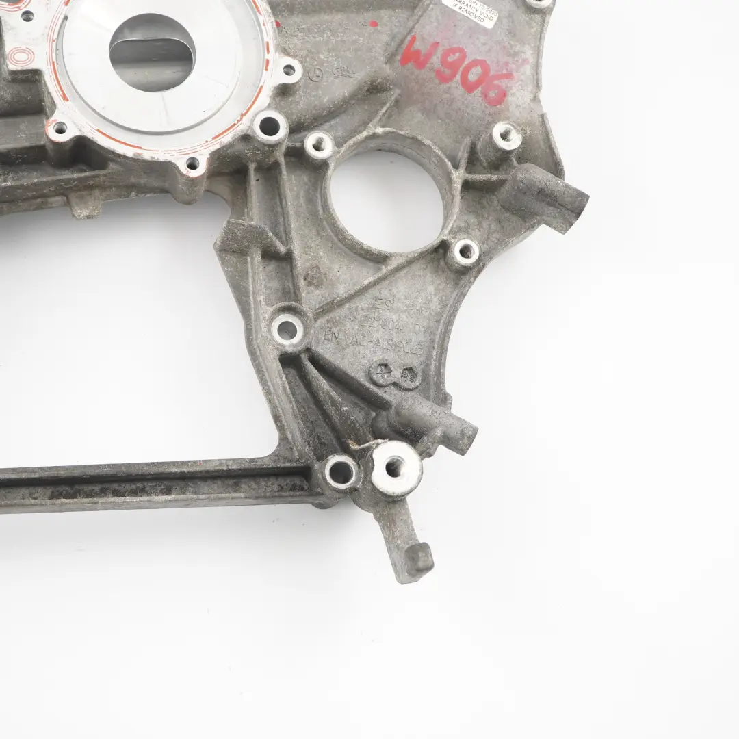 Mercedes Sprinter W906 OM651 Support montage pompe eau liquide - SKU A6512011409 - Numéro de pièce A6512011409
