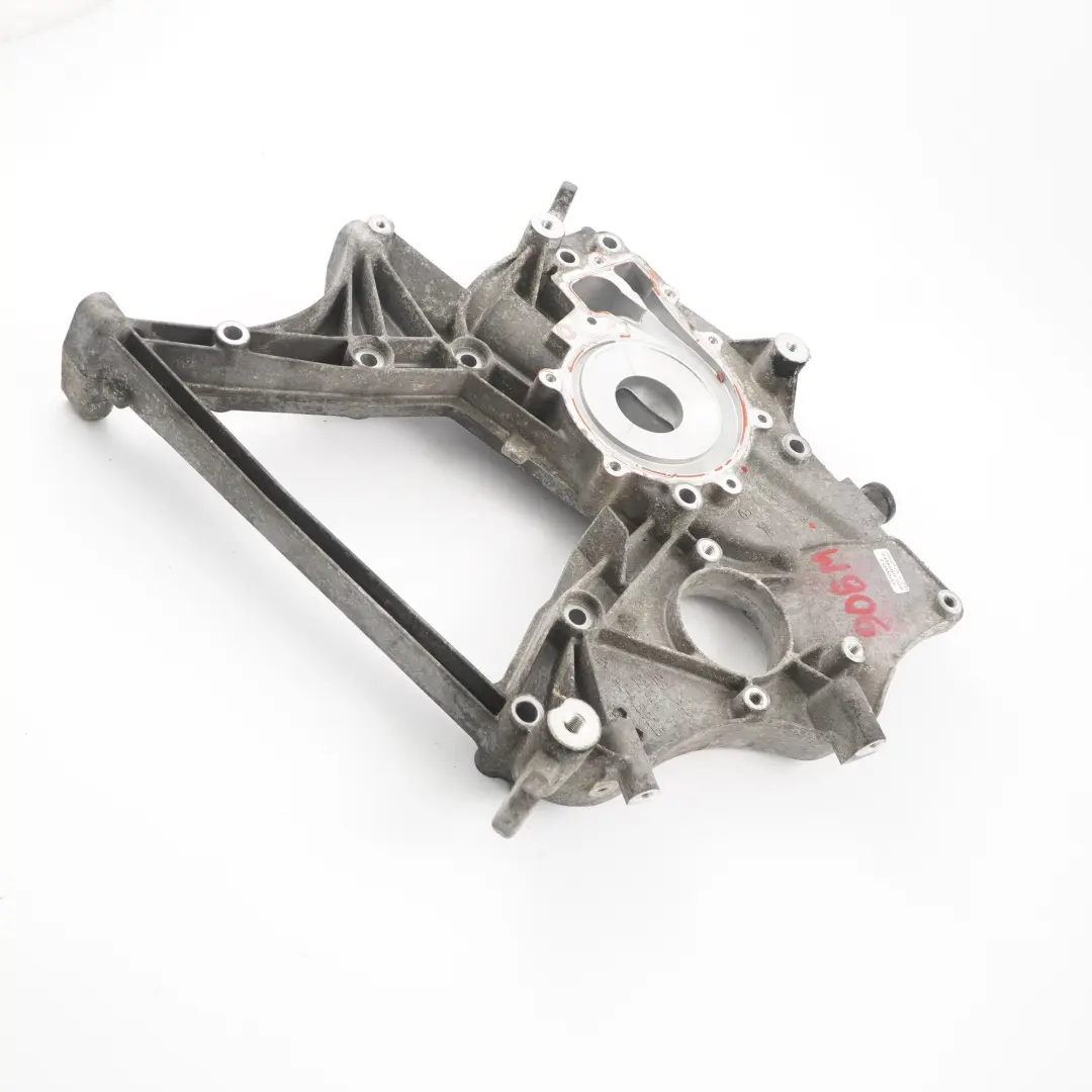 Mercedes Sprinter W906 OM651 Soporte carcasa bomba agua refrigerante - SKU A6512011409 - Número de pieza A6512011409