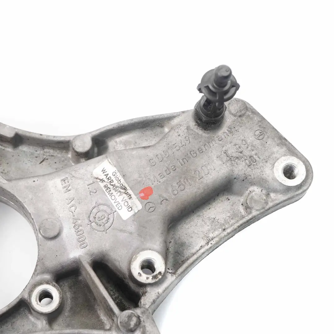 Soporte Alternador Mercedes W212 OM651 Soporte Tensor Correa para con número de pieza A6512011909 Soporte Alternador Mercedes W212 OM651 Soporte Tensor Correa - SKU A6512011909 - Número de pieza A6512011909