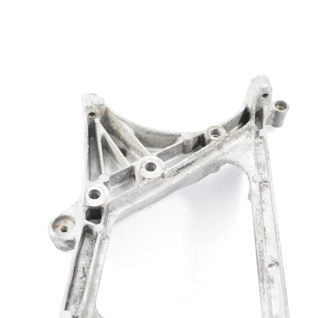 Lichtmaschinenhalterung Mercedes W212 OM651 Riemenspannerhalterung für mit Teilenummer A6512012009 Lichtmaschinenhalterung Mercedes W212 OM651 Riemenspannerhalterung - SKU A6512012009 - Teilenummer A6512012009