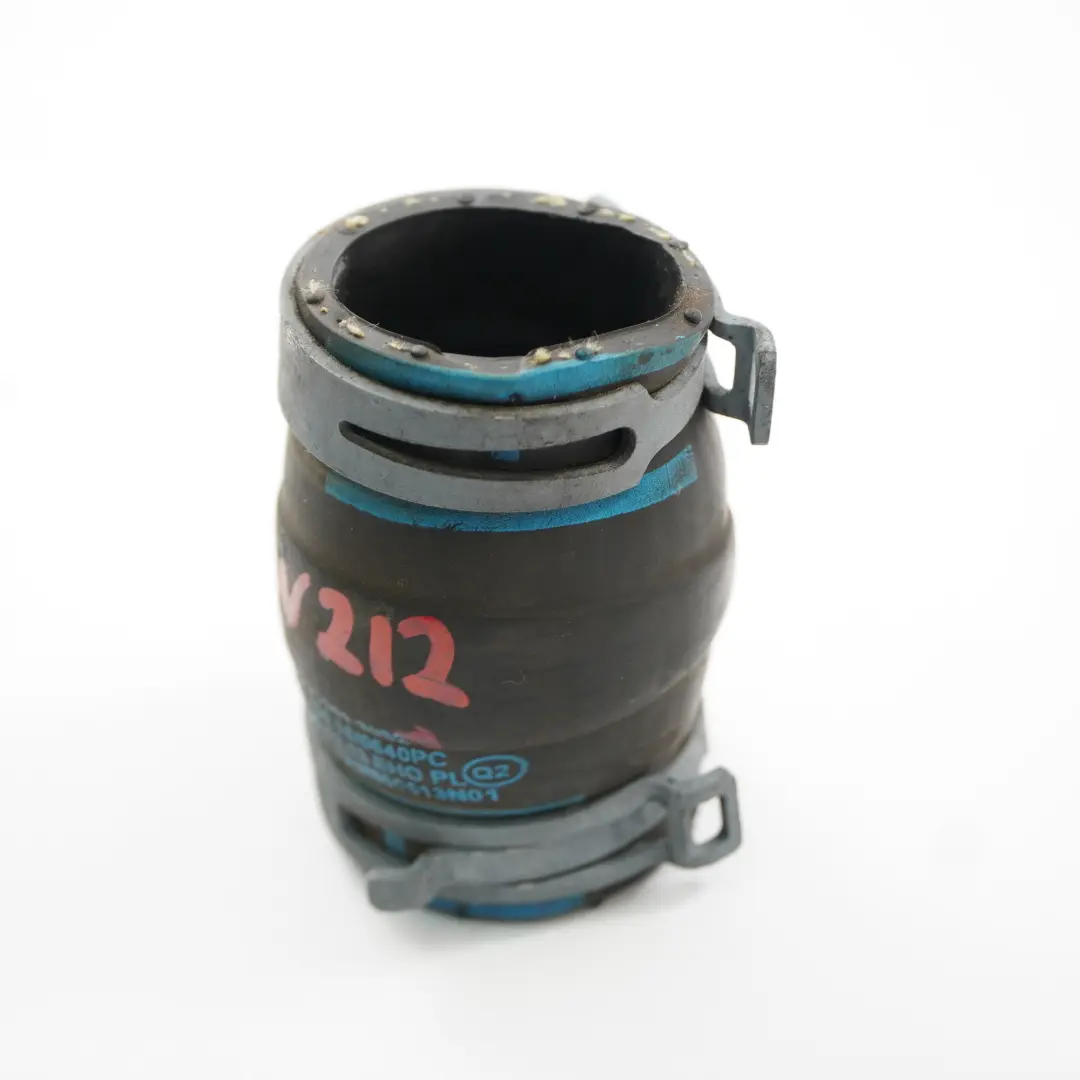 Mercedes W212 Tubo refrigerante Connettore Termostato Pompa Uscita - SKU A6512033082 - Numero di parte A6512033082