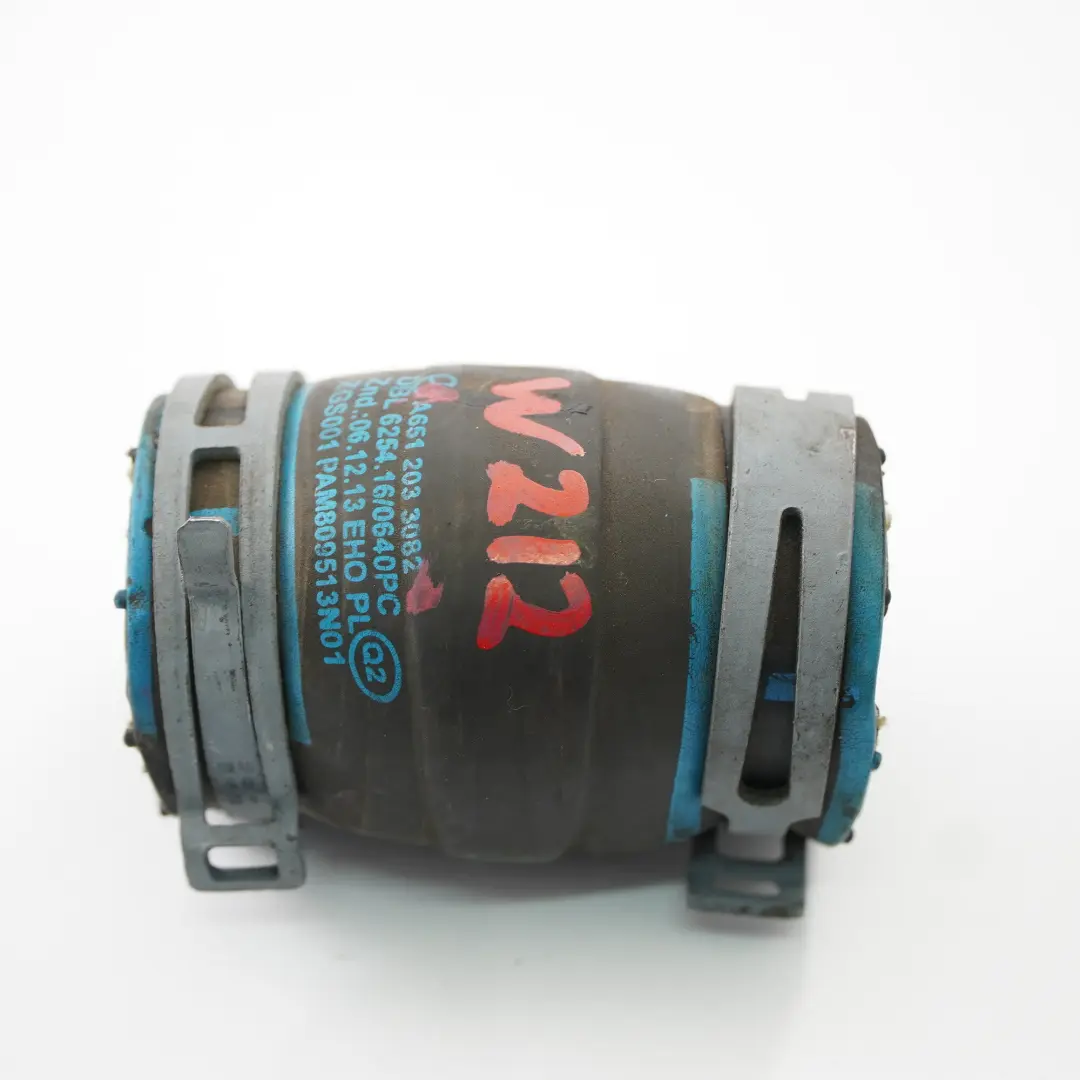 OM651 Wąż Płynu Chłódzącego Łącznik Thermostatu do Mercedes W212 o numerze A6512033082 Mercedes W212 OM651 Wąż Płynu Chłódzącego Łącznik Thermostatu - SKU A6512033082 - Numer Części A6512033082