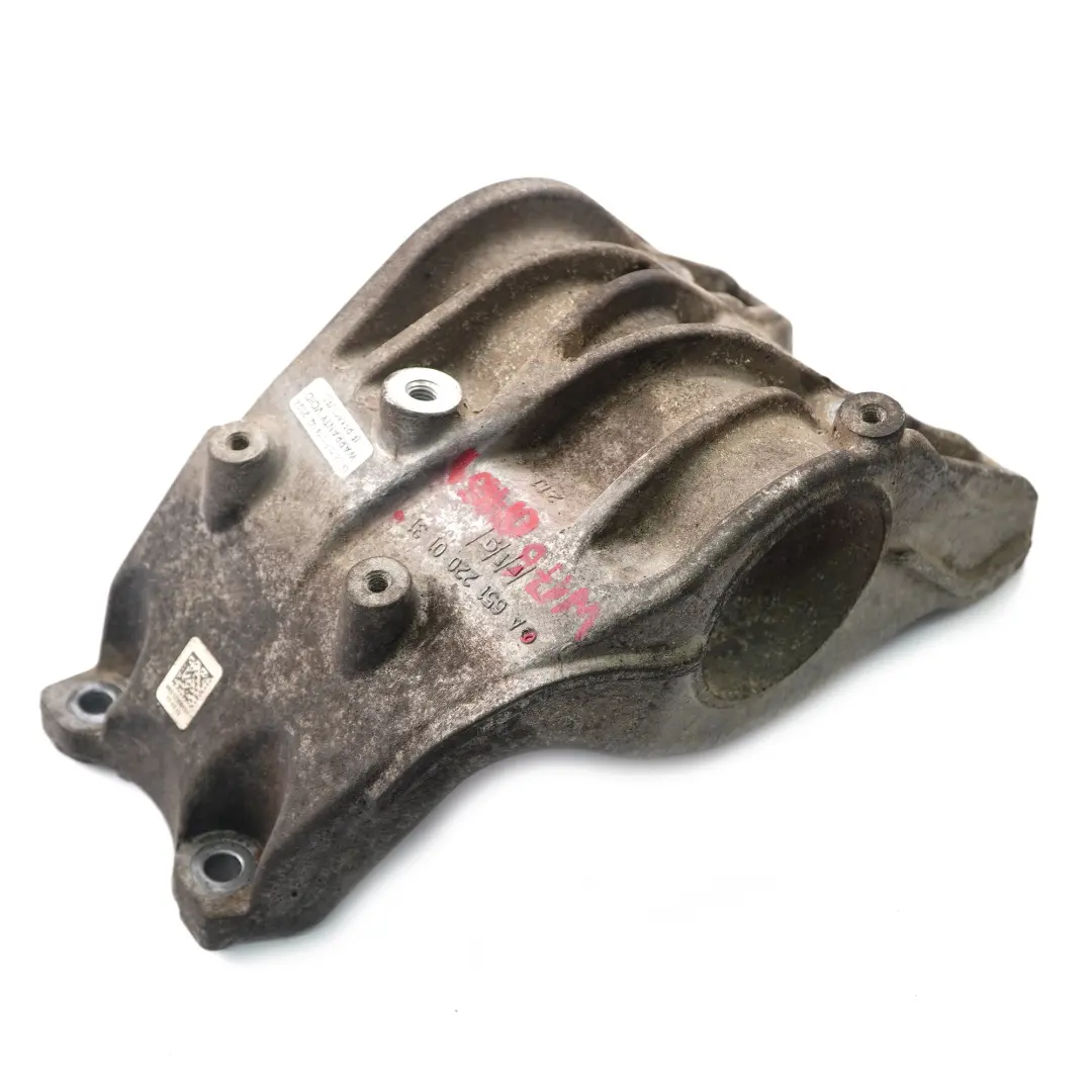 Supporto albero motore Mercedes W176 OM651 Supporto staffa destra per con numero di parte A6512200131 Supporto albero motore Mercedes W176 OM651 Supporto staffa destra - SKU A6512200131 - Numero di parte A6512200131