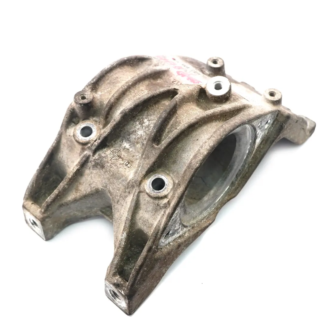 Supporto albero motore Mercedes W176 OM651 Supporto staffa destra per con numero di parte A6512200131 Supporto albero motore Mercedes W176 OM651 Supporto staffa destra - SKU A6512200131 - Numero di parte A6512200131