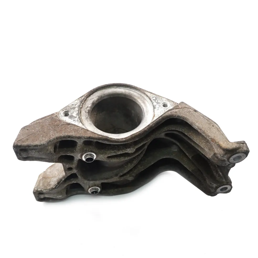 OM651 Mocowanie Wspornik Półosi Prawa do Mercedes W176 W246 o numerze A6512200131 Mercedes W176 W246 OM651 Mocowanie Wspornik Półosi Prawa - SKU A6512200131 - Numer Części A6512200131