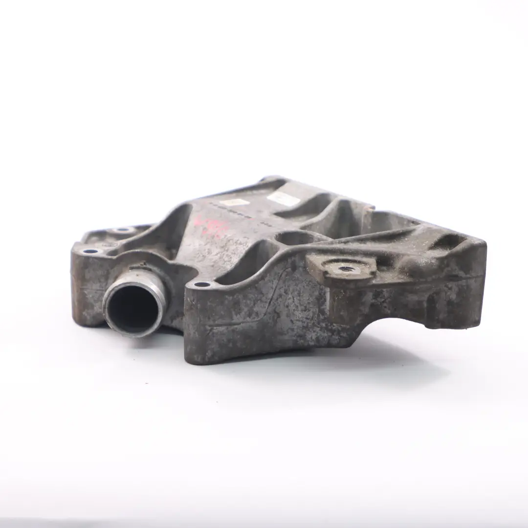 OM651 Support de passage du liquide refroidissement porte moteur pour Mercedes W910 à propos du numéro de pièce A6512200400 Mercedes W910 OM651 Support de passage du liquide refroidissement porte moteur - SKU A6512200400 - Numéro de pièce A6512200400