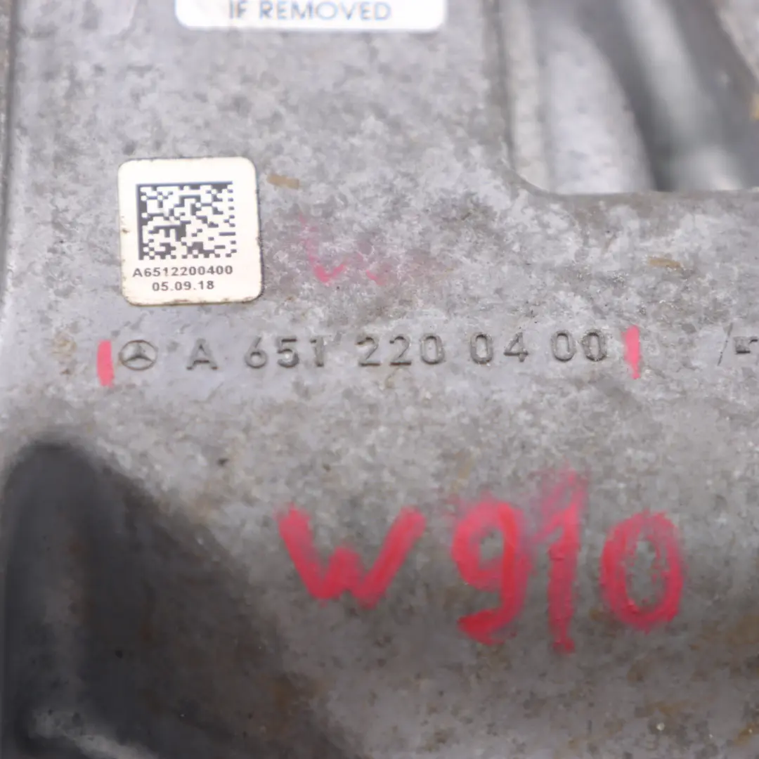 Mercedes W910 OM651 Dieselmotor Träger Kühlmitteldurchlass Halterung - SKU A6512200400 - Teilenummer A6512200400