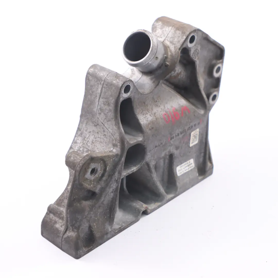 OM651 Motor Diesel Soporte de Paso de Refrigerante para Mercedes W910 con número de pieza A6512200400 Mercedes W910 OM651 Motor Diesel Soporte de Paso de Refrigerante - SKU A6512200400 - Número de pieza A6512200400