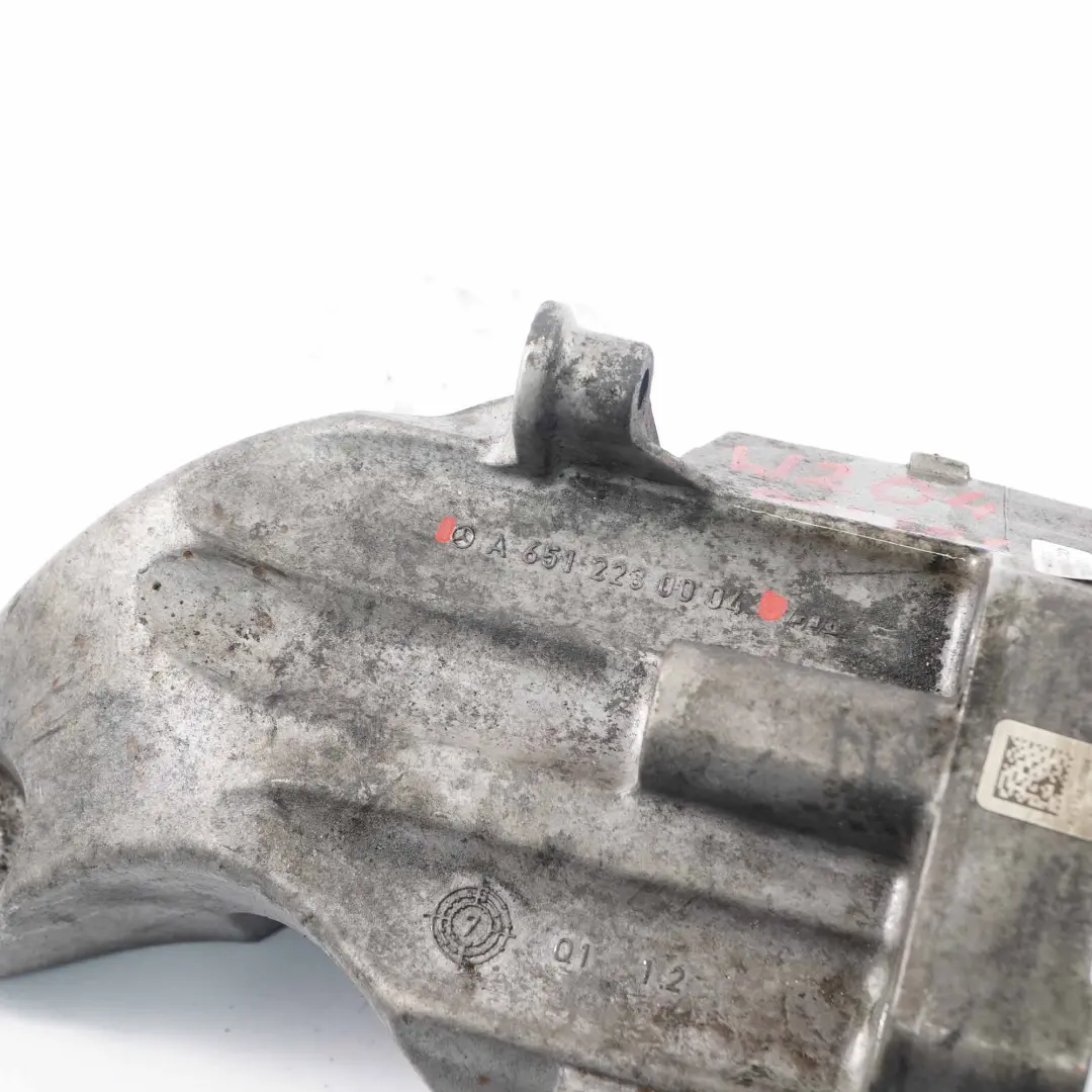 OM651 Palier de Support Gauche pour Mercedes W204 W212 à propos du numéro de pièce A6512230004 Mercedes W204 W212 OM651 Palier de Support Gauche - SKU A6512230004 - Numéro de pièce A6512230004