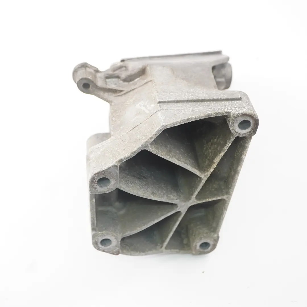 Mercedes Vito Viano W639 OM651 Soporte Motor Diesel Izquierdo - SKU A6512231504 - Número de pieza A6512231504