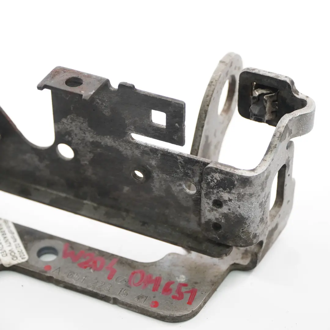 Support Moteur Mercedes W204 W212 W906 OM651 Support pour à propos du numéro de pièce A6512231541 Support Moteur Mercedes W204 W212 W906 OM651 Support - SKU A6512231541 - Numéro de pièce A6512231541