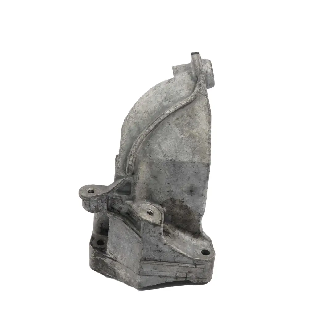 Mercedes W906 Mocowanie Łapa Silnika Lewa OM651 - SKU A6512231704 - Numer Części A6512231704