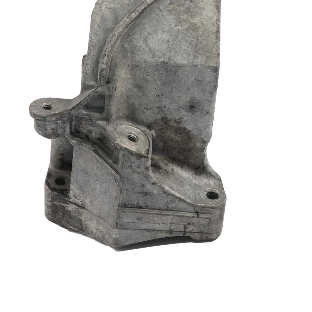 Mocowanie Łapa Silnika Lewa OM651 do Mercedes W906 o numerze A6512231704 Mercedes W906 Mocowanie Łapa Silnika Lewa OM651 - SKU A6512231704 - Numer Części A6512231704