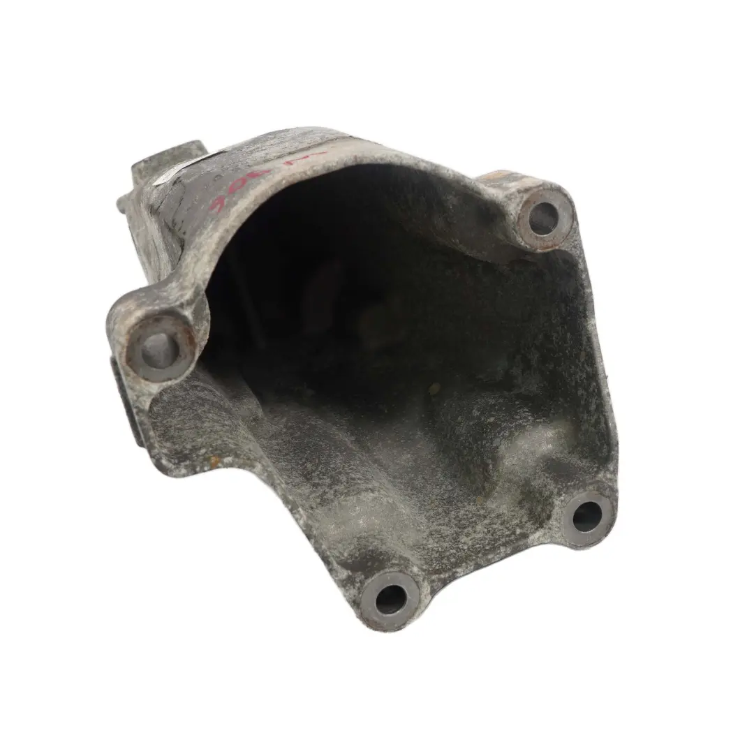 Mercedes W906 OM651 Support droit Palier Support moteur - SKU A6512231804 - Numéro de pièce A6512231804