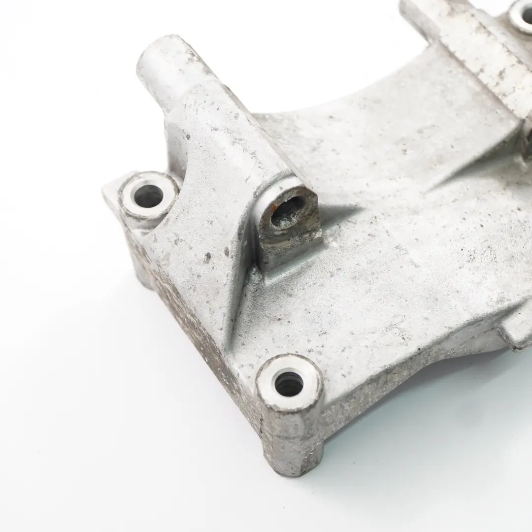 Wspornik Łapa Sprężarki Klimatyzacji Kompresora do Mercedes W906 o numerze A6512340139 Mercedes W906 Wspornik Łapa Sprężarki Klimatyzacji Kompresora - SKU A6512340139 - Numer Części A6512340139