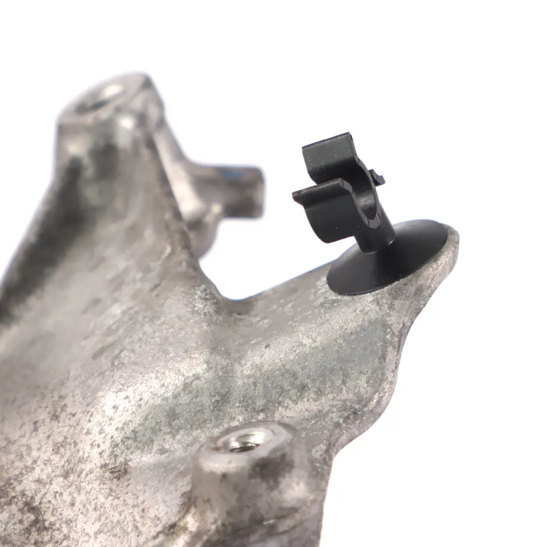 Vettore Mercedes W205 Diesel OM651 Staffa accessoria motore per con numero di parte A6512340339 Vettore Mercedes W205 Diesel OM651 Staffa accessoria motore - SKU A6512340339 - Numero di parte A6512340339