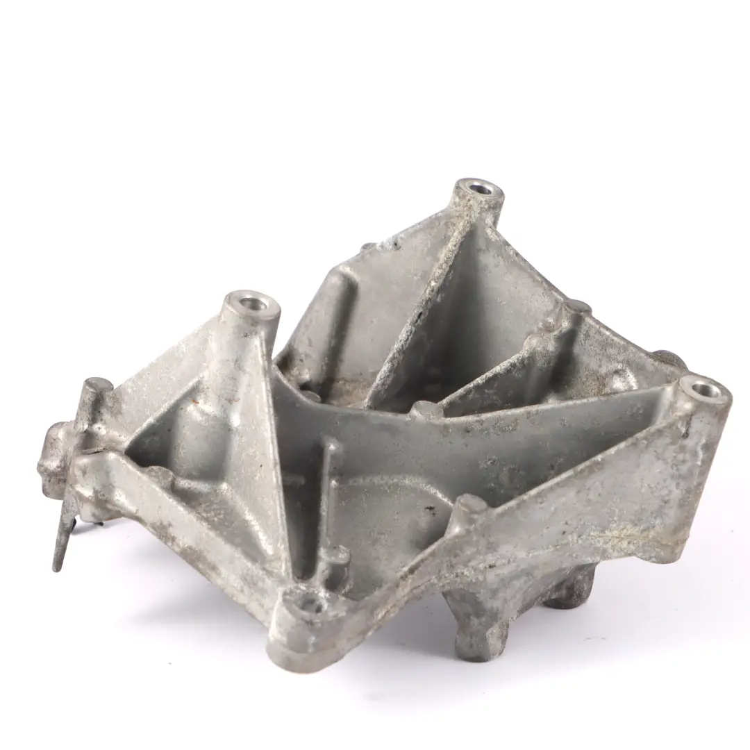 Carrier Mercedes W205 Diesel OM651 Soporte Accesorio Motor para con número de pieza A6512340339 Carrier Mercedes W205 Diesel OM651 Soporte Accesorio Motor - SKU A6512340339 - Número de pieza A6512340339